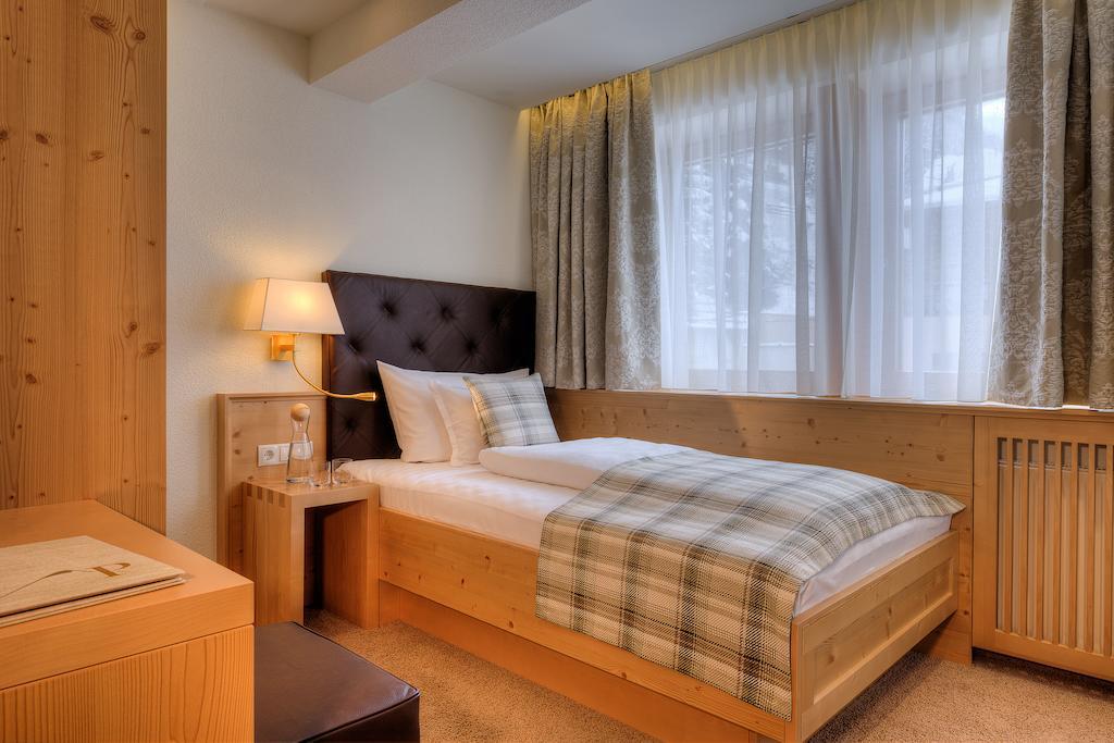 Hotel Palin Ισγκλ Δωμάτιο φωτογραφία