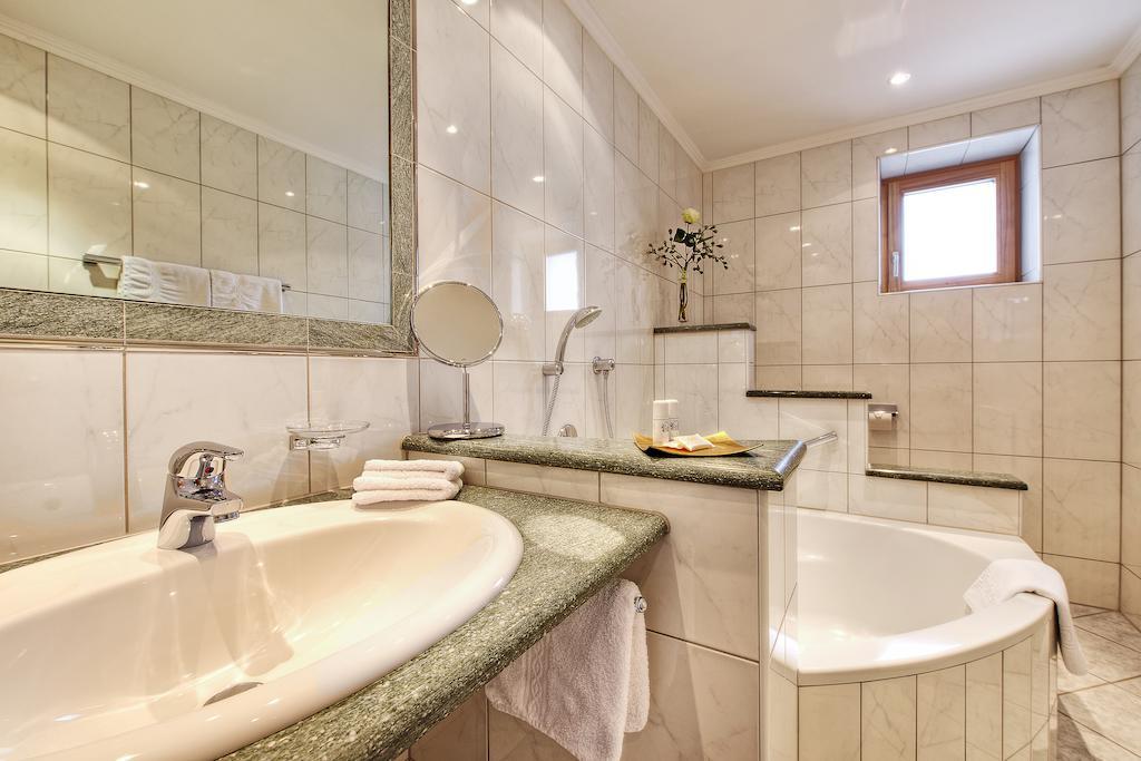 Hotel Palin Ισγκλ Δωμάτιο φωτογραφία
